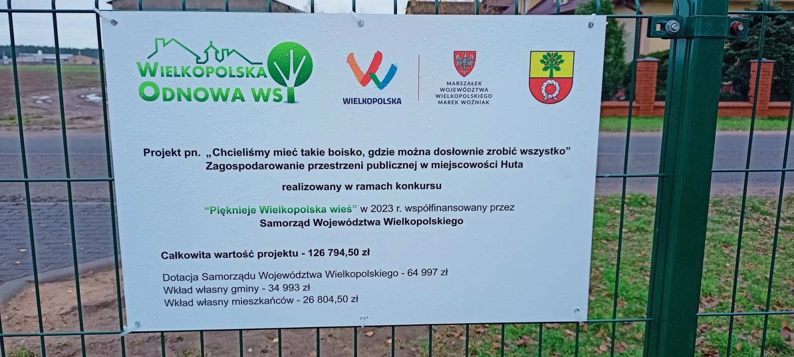 Zdjęcie przedstawia tablicę projektu Wielkopolska Odnowa Wsi