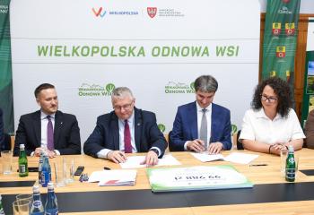 Pięknieje wielkopolska wieś-podpisanie umów